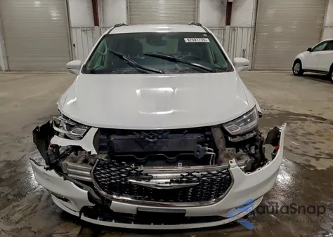 2022 Chrysler Pacifica Touring L z USA, uszkodzony, nr VIN 2C4RC1BG7NR197793